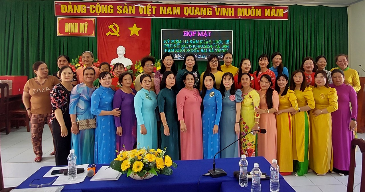 phụ nữ